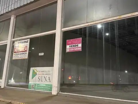 ALQUILER  DE  EXELENTE LOCAL COMERCIAL CALLE 1 MERCEDES BS A