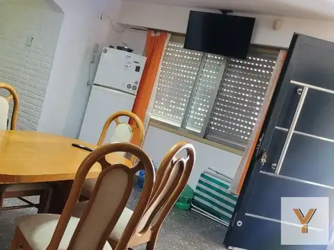 Casa 6 ambientes con 5 baños