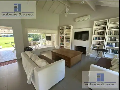 C.C. Los Cardales Sobre Golf 3 dorm con vista 2 suites, reciclada a nuevo   Super Luminosa