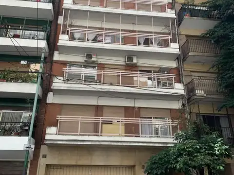 Julián Álvarez e/ Arenales y Avenida Santa Fe