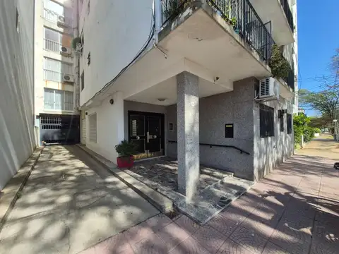 Departamento en Venta en Olivos Vias/Maipu, USD 104.000