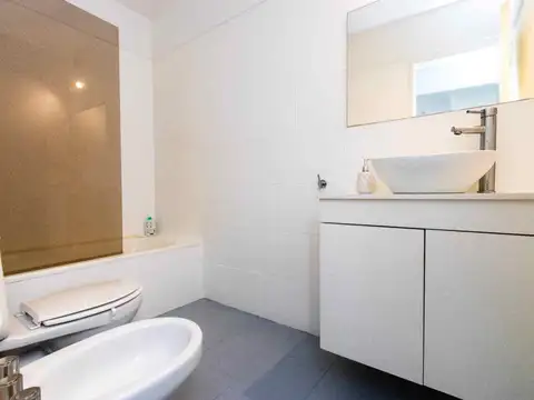 Departamento en Venta en Parque Chacabuco, USD 119.000