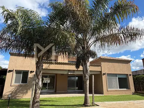 Casa en Alquiler al Noreste