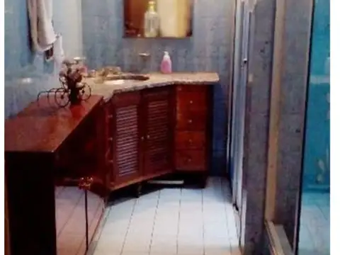 Casa 7 ambientes con 3 baños