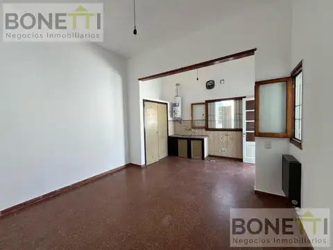 Venta o permuta de casa de 2 dormitorios en Mercedes Buenos Aires
