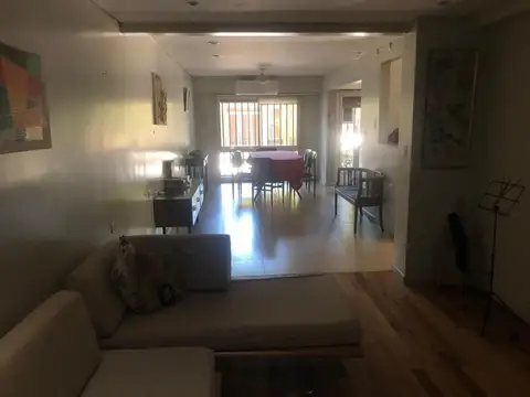 Casa 7 ambientes con 4 baños