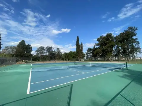 Casa en Venta con 4 cocheras