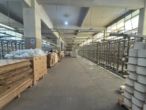 Galpón de 3000 m2 en alquiler en Villa Lynch