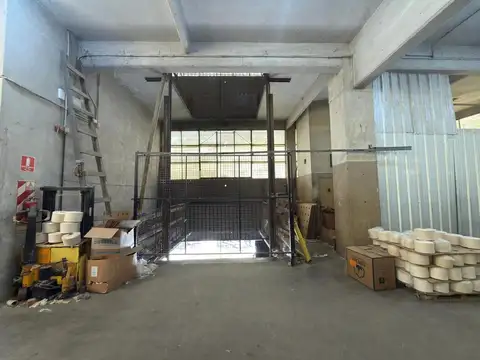 PLANTA LOGÍSTICA 3.000 m² | 4 NIVELES + 2 MONTACARGAS |