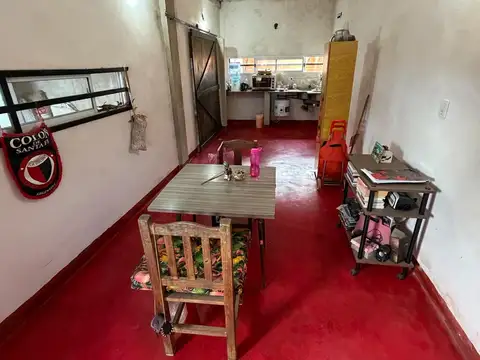 Casa 2 ambientes con 1 baño