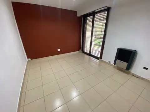 Depto Tipo Casa 4 ambientes con 1 baño