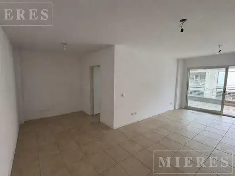 Nicolás Avellaneda 1547.- Jardines de San Isidro III