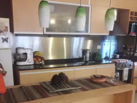 Depto Tipo Casa 3 ambientes con 2 baños