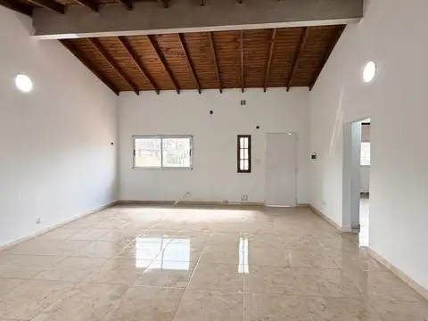 Depto Tipo Casa en Alquiler de 3 ambientes