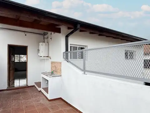Depto Tipo Casa 3 ambientes con 1 baño
