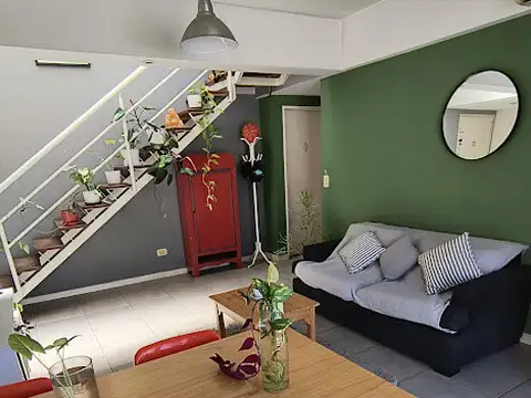 Depto Tipo Casa en Venta de 3 ambientes
