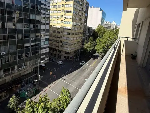 Departamento 8 ambientes con 2 baños