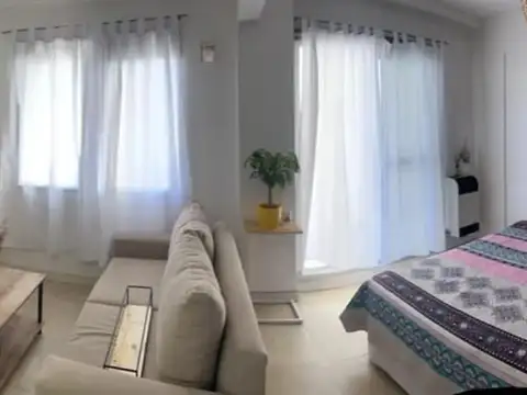 EN VENTA EN CASEROS HERMOSO DEPARTAMENTO CENTRICO CON BALCON CORRIDO - FICHA 9714