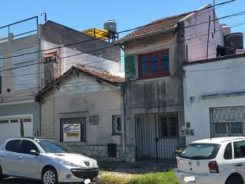4 AMBIENTES  C/PATIO - TERRAZA -  8,66x 17,50