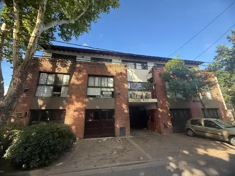 Depto Tipo Casa en Alquiler de 4 ambientes
