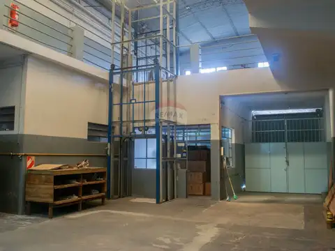 Galpón 2 plantas + Oficinas en Sarandí-Avellaneda
