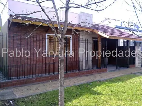 Casa - Venta - Argentina, Tres de Febrero - CAPELLA JACINTO AVDOR - (MORON) 538
