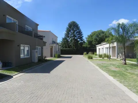 Casa a la venta en Bª Saravi Village, Pilar, Zona Norte, Buenos Aires