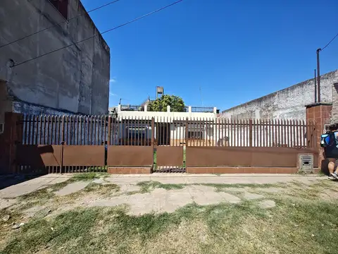 Casa en venta en G. de Laferrere