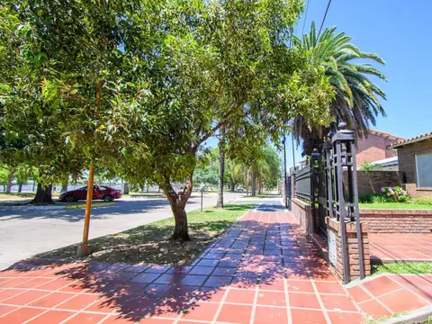 Casa en Venta al Este