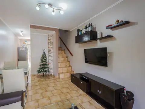 Depto Tipo Casa en Venta 15 años