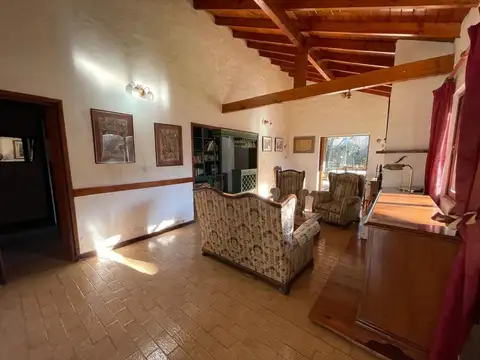 Casa 5 ambientes con 3 baños