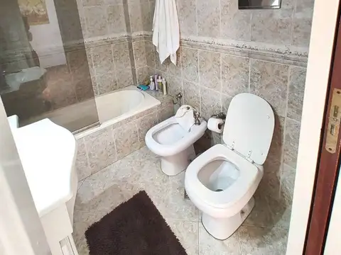 Casa en Venta - 5 Ambientes - Ramos Mejia