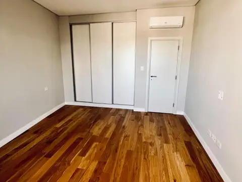 Del Portal 35 , Piso 2