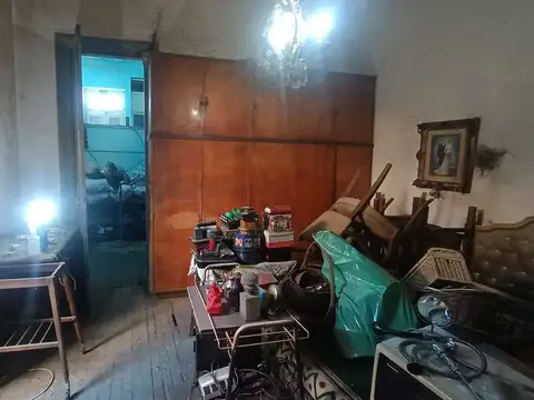 VENTA - LOCAL + CASA A RECICLAR ABASTO