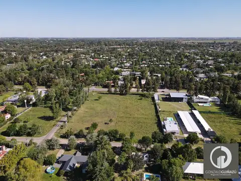 Av. Jorge Newbery esquina Irazusta