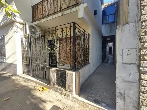 Casa PH 3 ambientes Patio Ramos Mejía