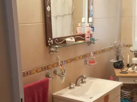 Casa en Alquiler con 1 cochera