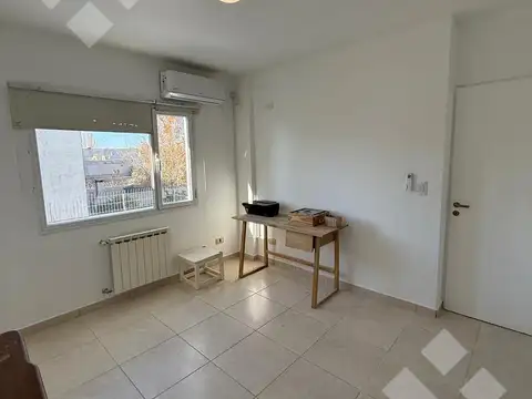 Depto Tipo Casa en Venta de 5 ambientes