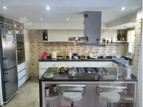 Casa en Venta en Villa Luzuriaga, USD 420.000