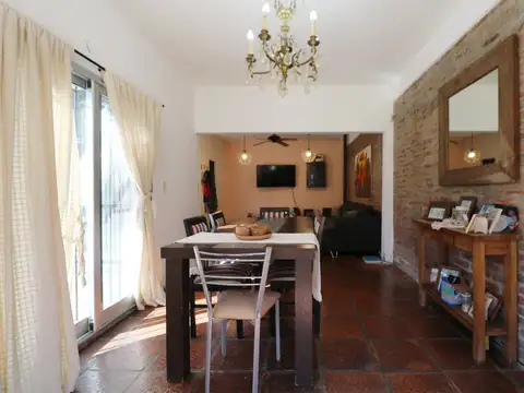 Casa en Venta con 1 cochera