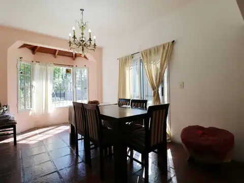CASA EN VENTA 3 AMBIENTES/ DE VICENZO GRANDE