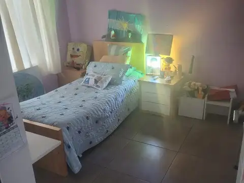 Casa en Alquiler con 2 cocheras