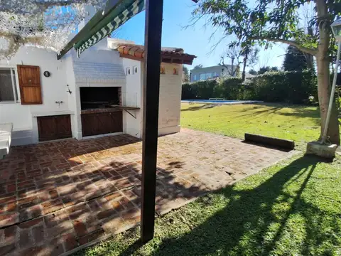 Hermosa Casa en Club de Campo La Martona