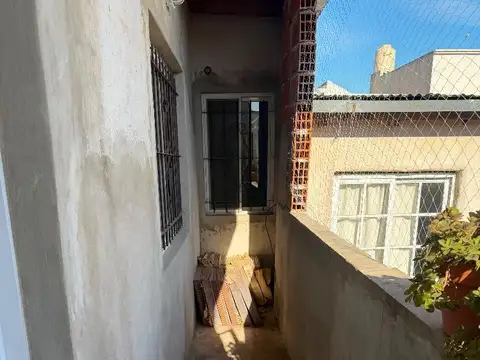 Depto Tipo Casa en Alquiler de 3 ambientes
