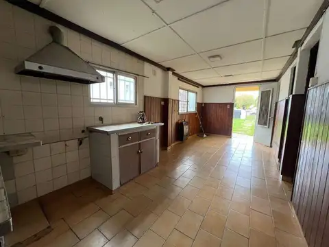 VENTA CASA 2 DORMITORIOS GRAN JARDIN VERDE PEREZ