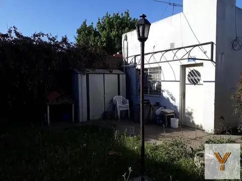 Locales en venta - salon, parque, baño - 370 mts2 - Moreno