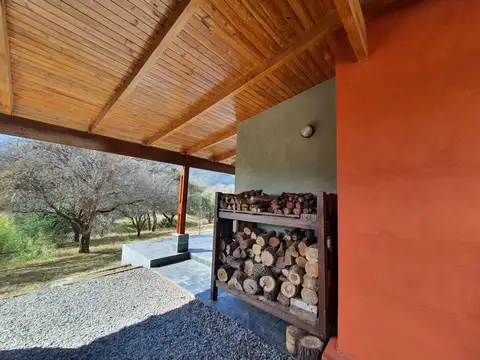 Casa 6 ambientes con 2 baños