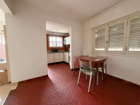Casa 4 ambientes con 1 baño