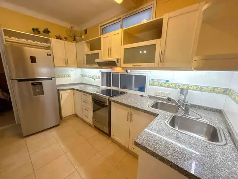 Depto Tipo Casa en Venta con 1 cocheras