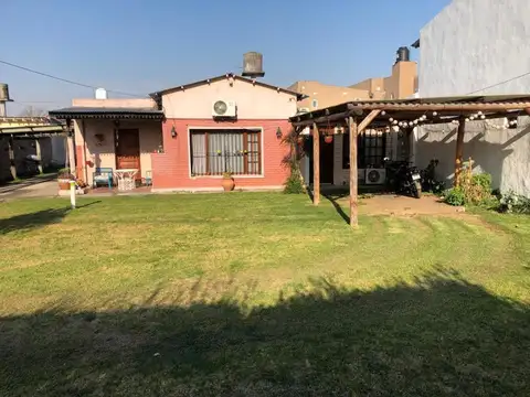 Casa 4 ambientes con 4 baños